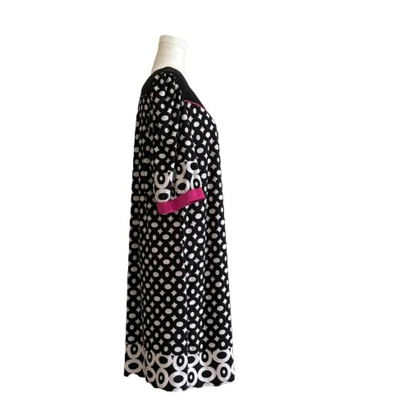 Tiana B Dress Short Sleeve Knee Length Shift Black White Pink Dress Size 18 NEW - Picture 6 of 12